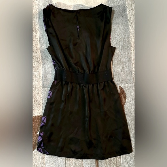 DKNY Sleeveless Electric Geo Print Fuschia Purple Black Skater Mini Dress TB4 - Picture 4 of 6